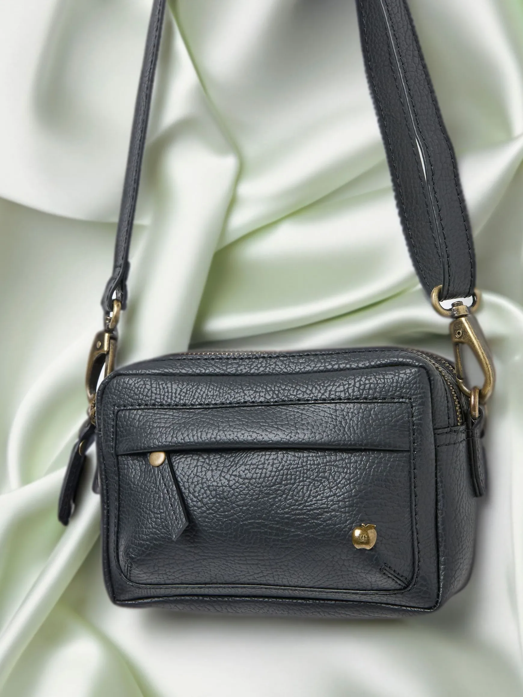 FatFace Braeburn Crossbody Bag Black New