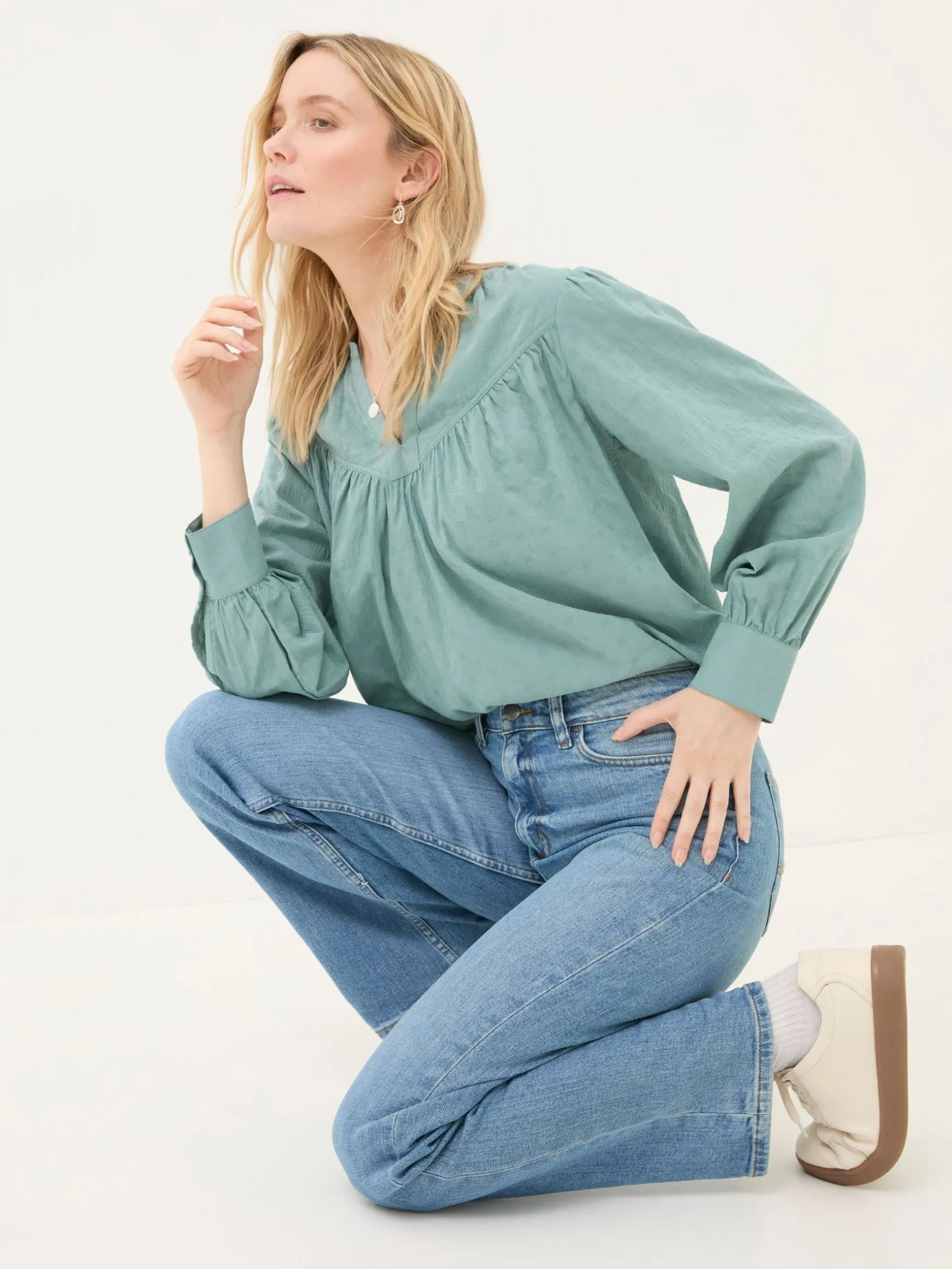FatFace Carmel Comfort Straight Jeans Light Vintage Blue Sale