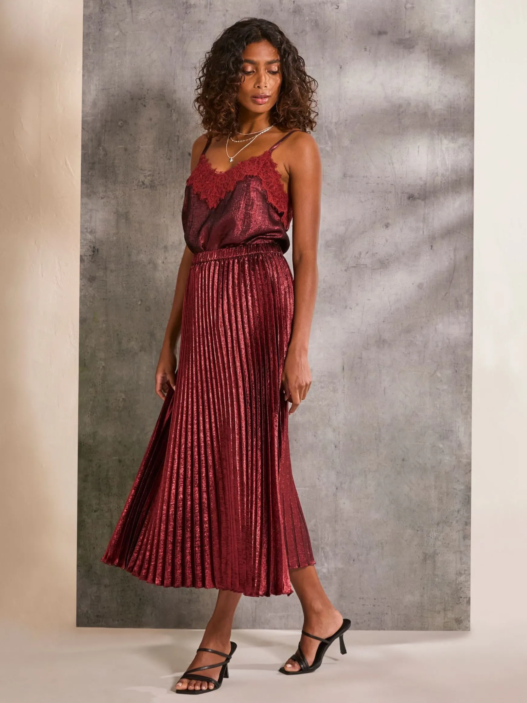 FatFace Gaia Pleated Skirt Dark Red Hot